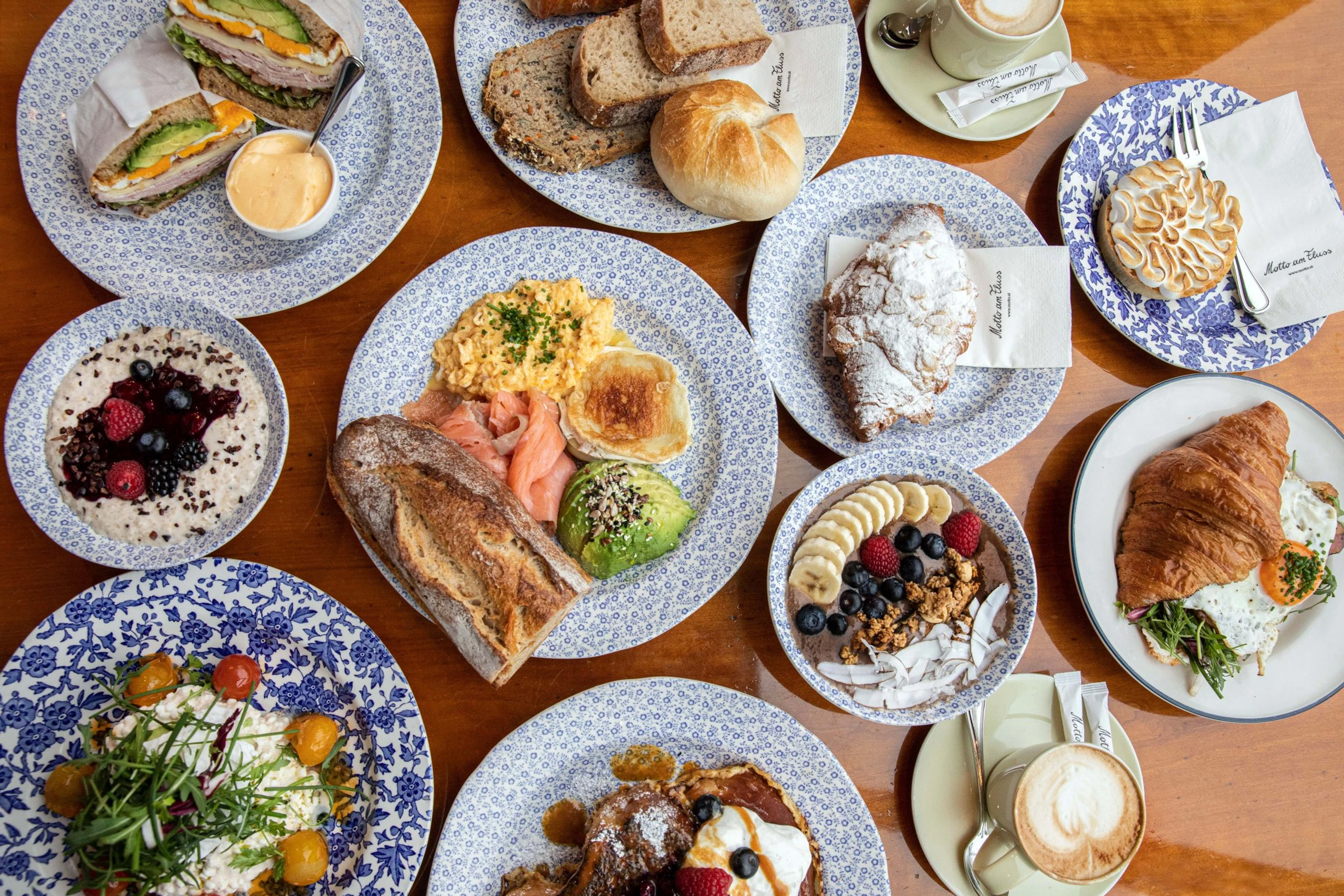 © Elke Mayr Blurred image background