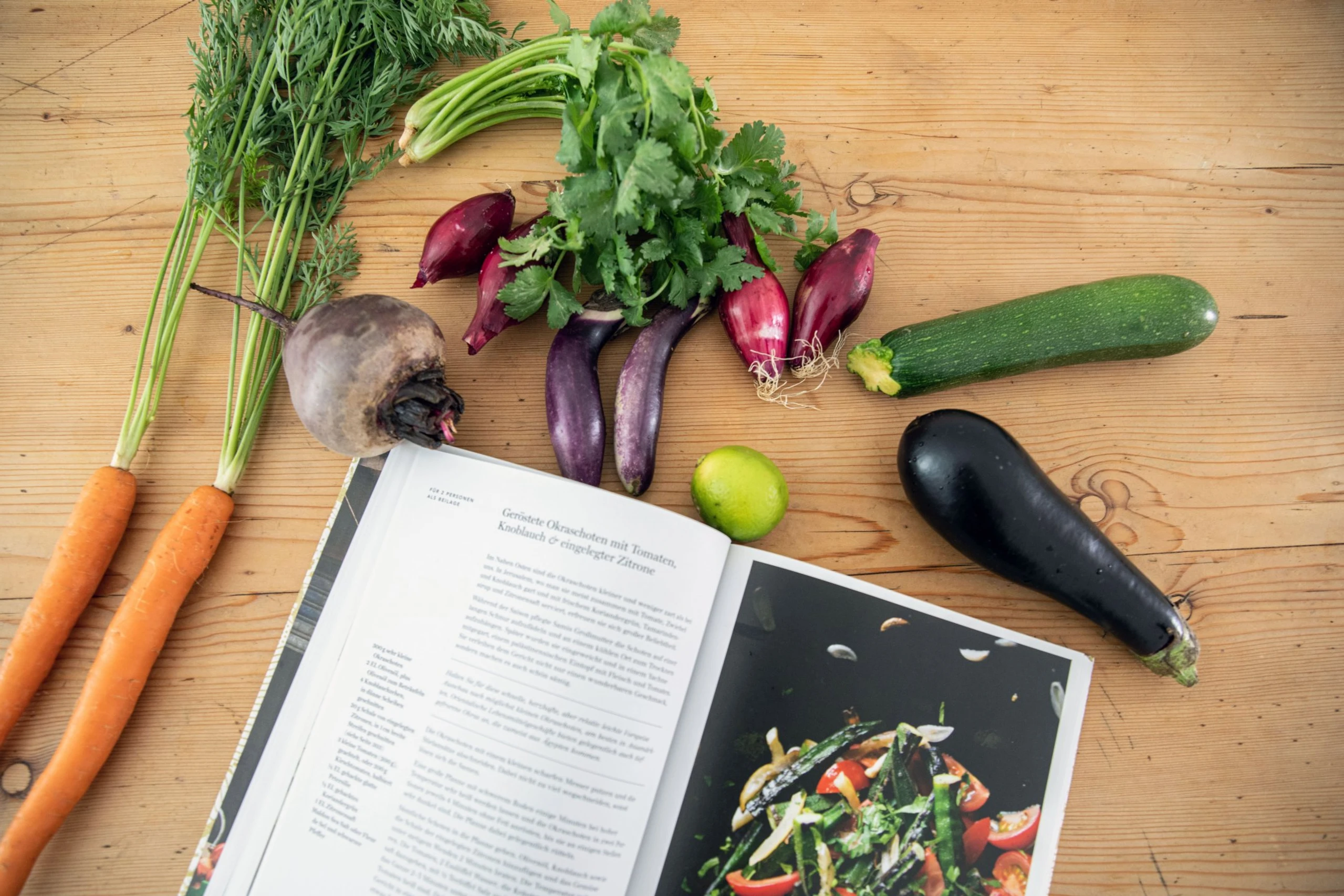 © Elke Mayr Blurred image background