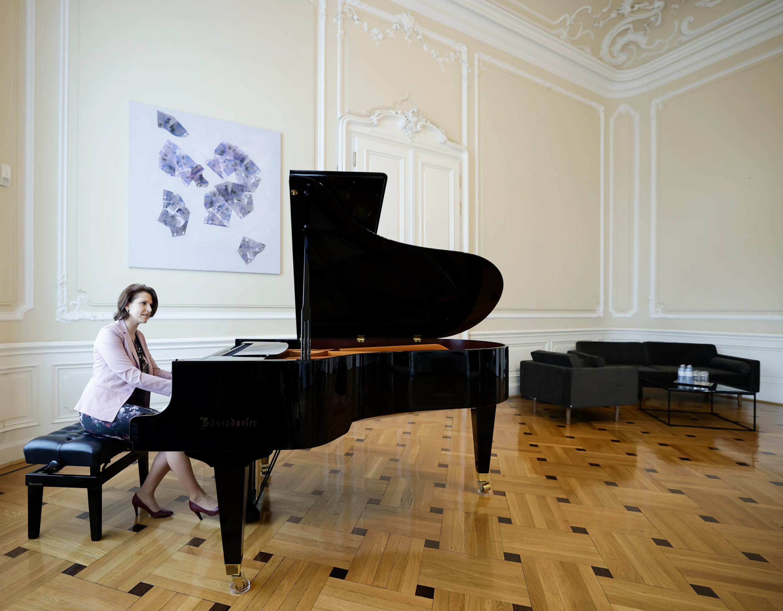 © BKA Blurred image background