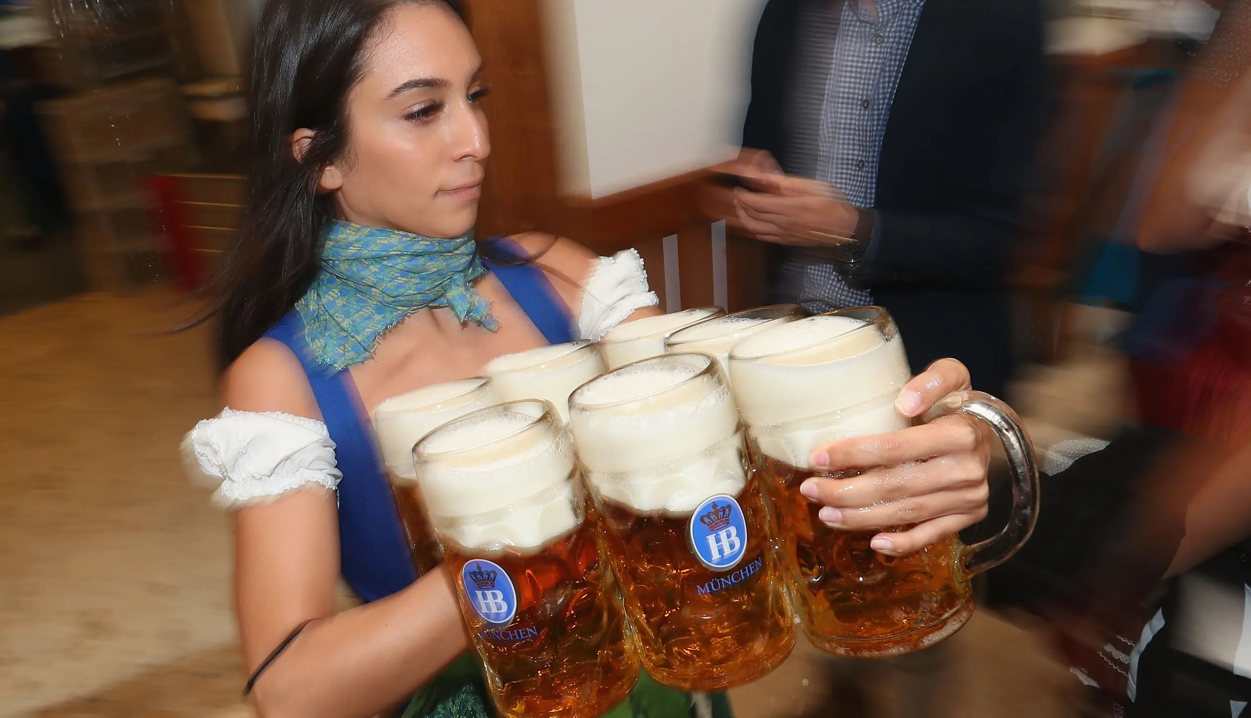 Oktoberfeste Kellnerin
