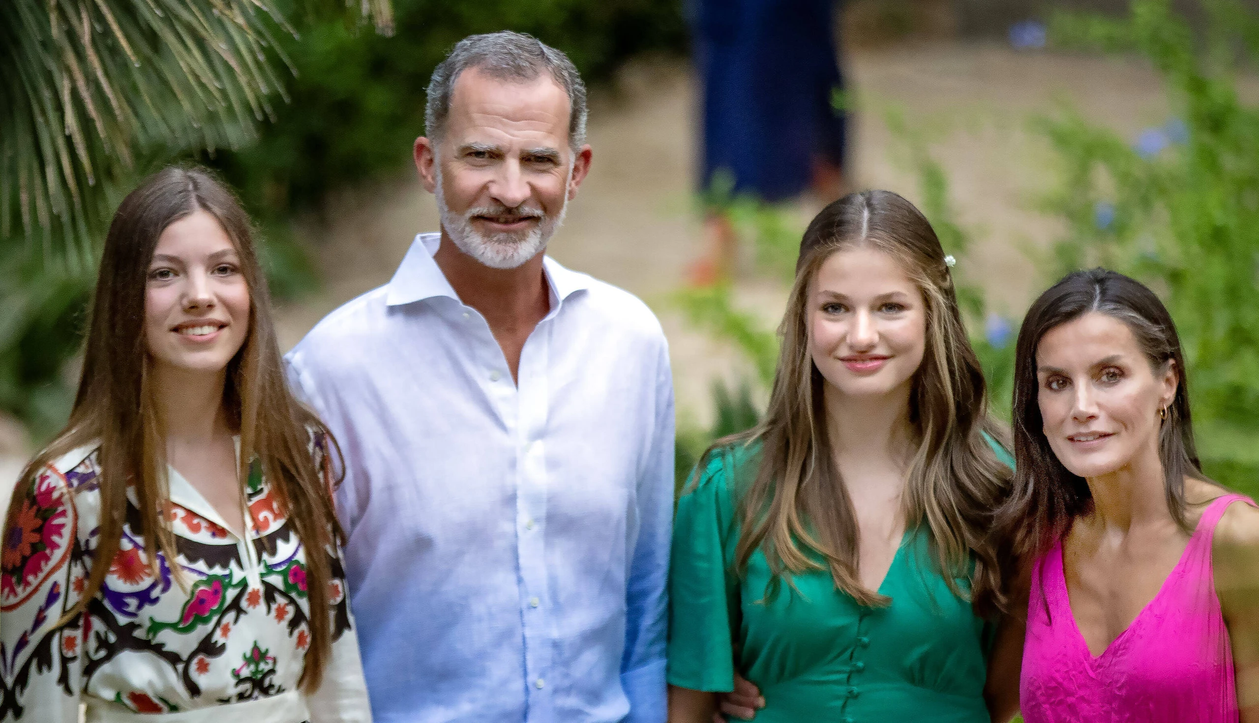König Felipe von Spanien mit Ehefrau Letizia und den beiden Töchtern