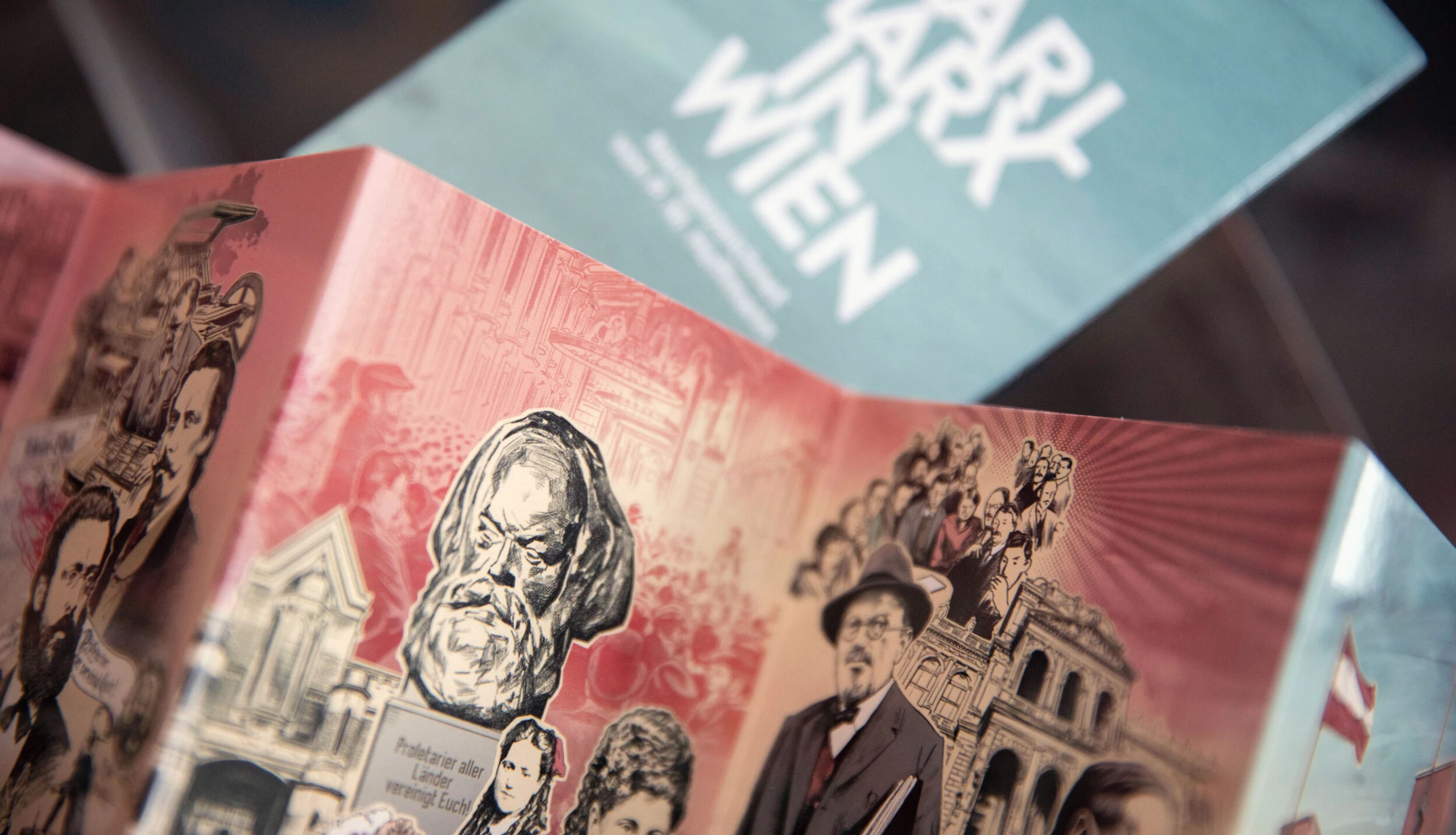Broschüren zum Thema Marxismus und Karl Marx.