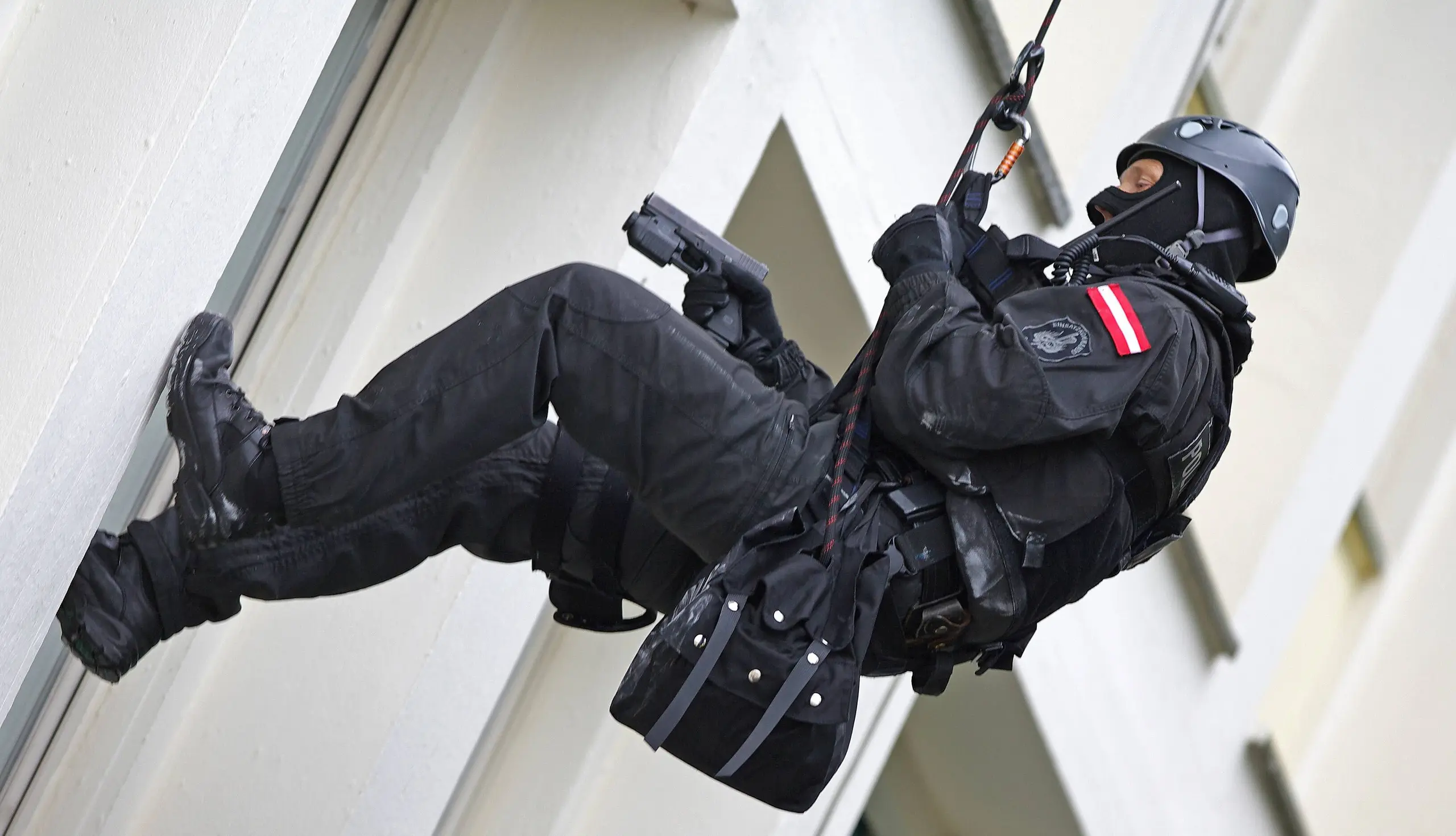 Polizei - Eliteeinheit der Polizei: Das leistet die Cobra