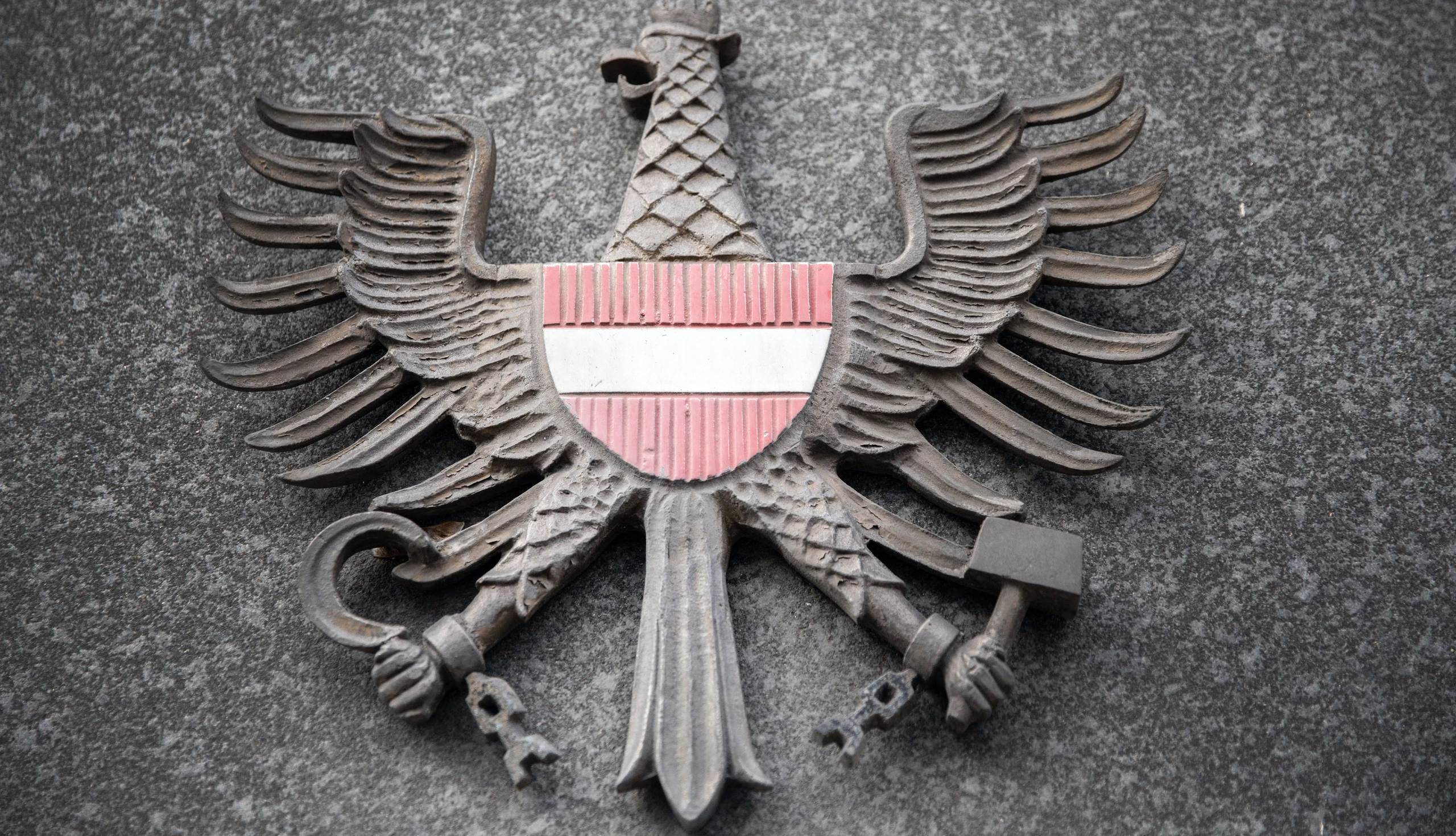 Österreich Bundesadler, Neutralität, Symbolbild