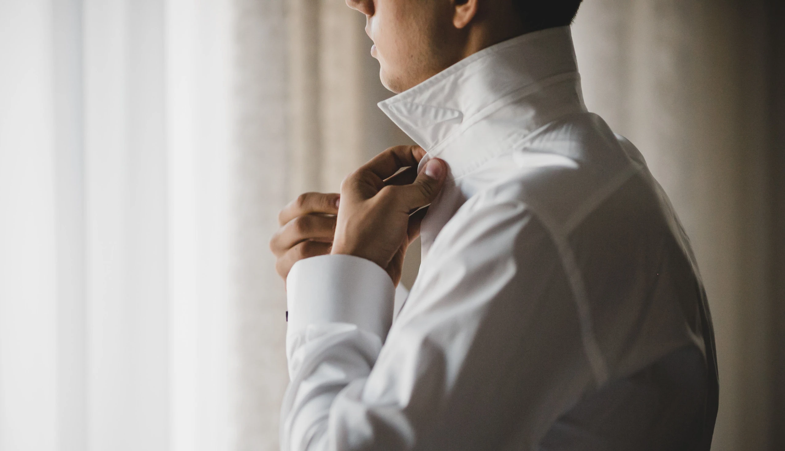 Trend mit Tradition - Monogramm am Hemd: Ein Muss für den stilbewussten Mann?