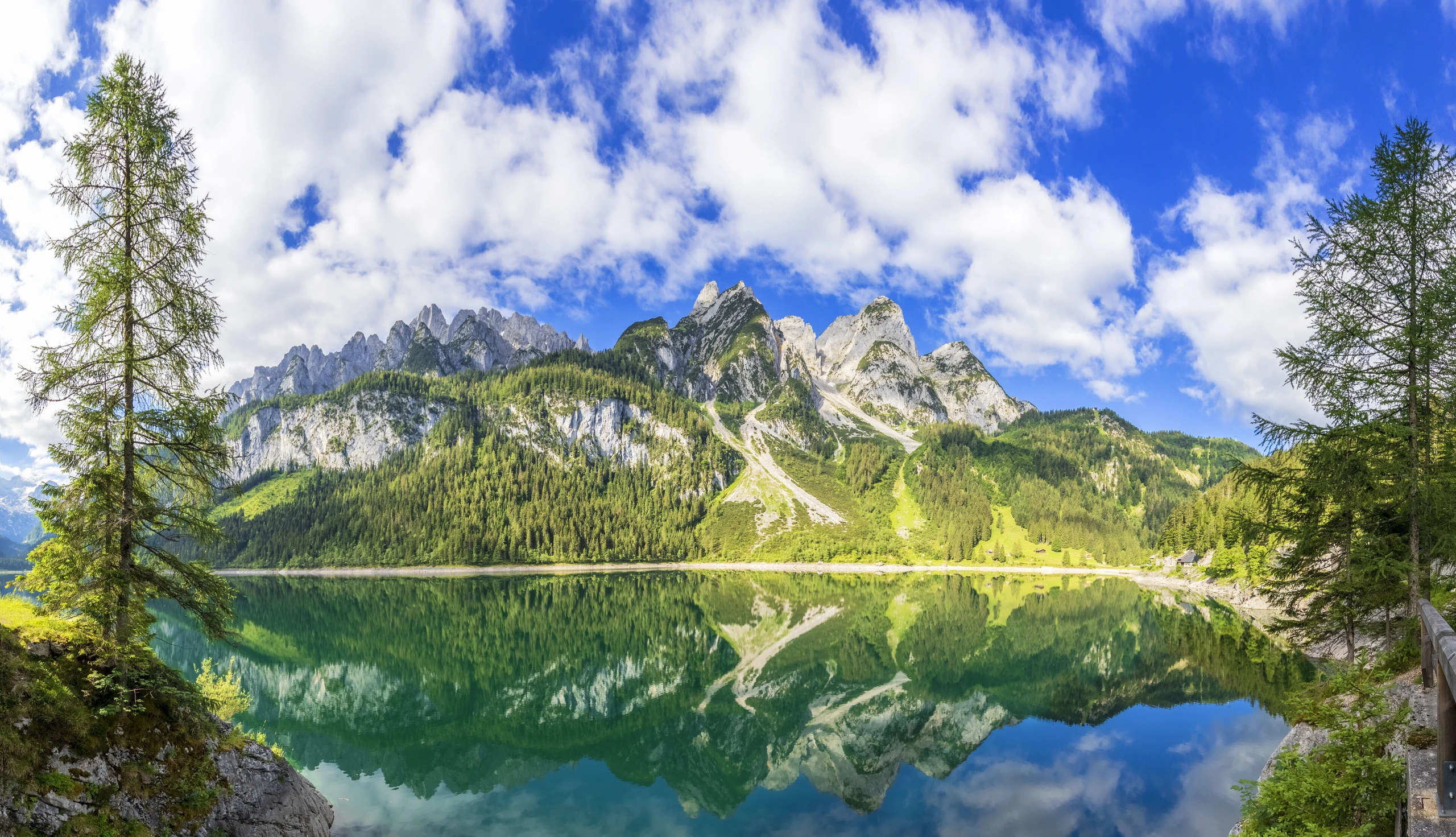 Gosauseen im Salzkammergut mit Blick auf den Dachstein