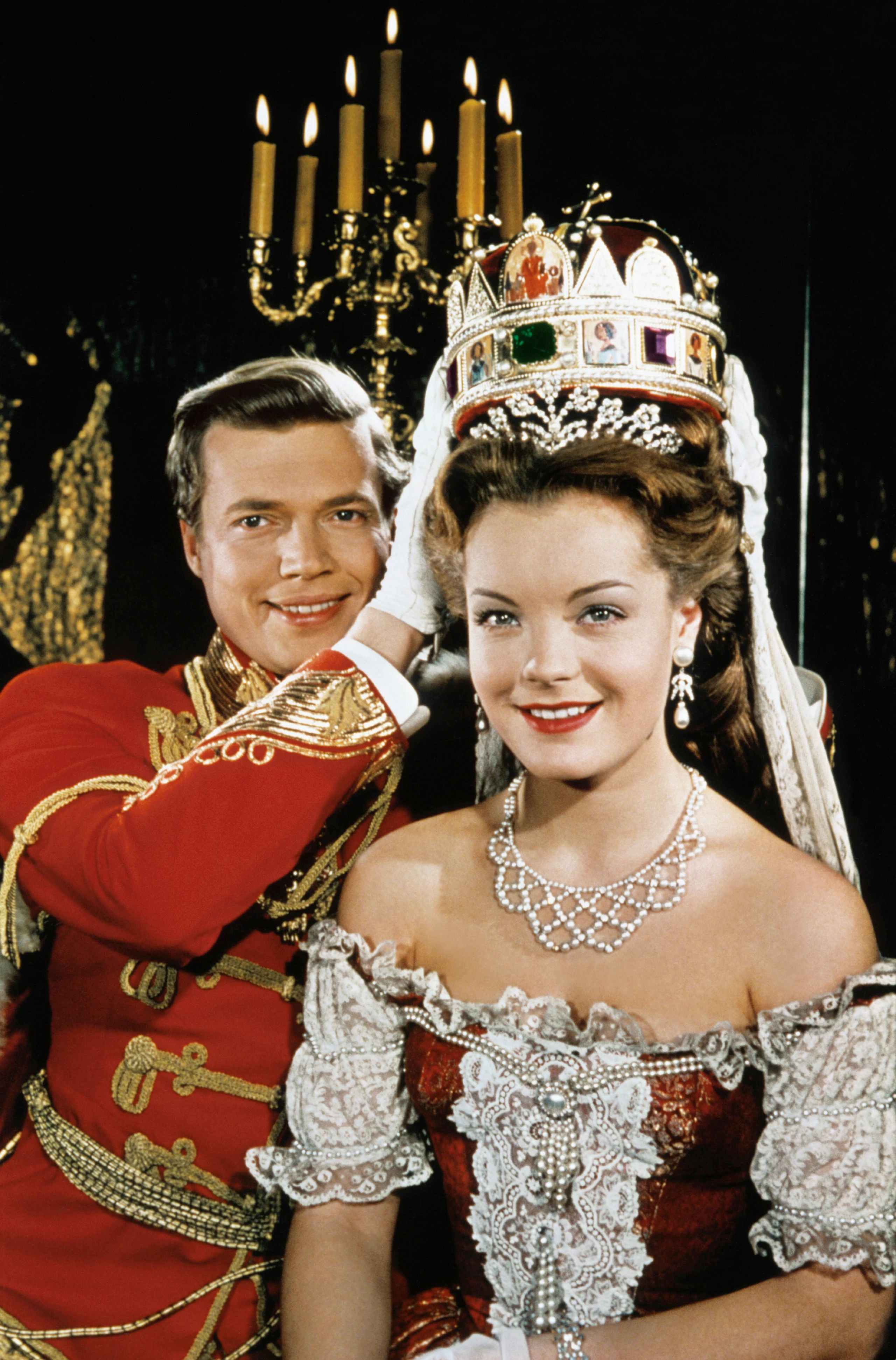 © imago images/Mary Evans Blurred image background