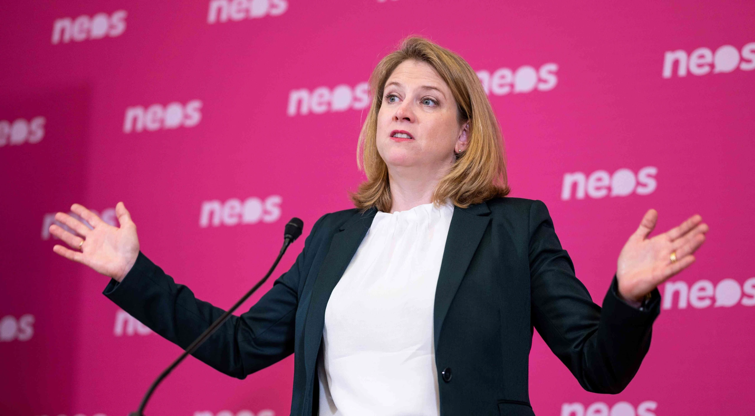 © imago images/SEPA.Media Blurred image background