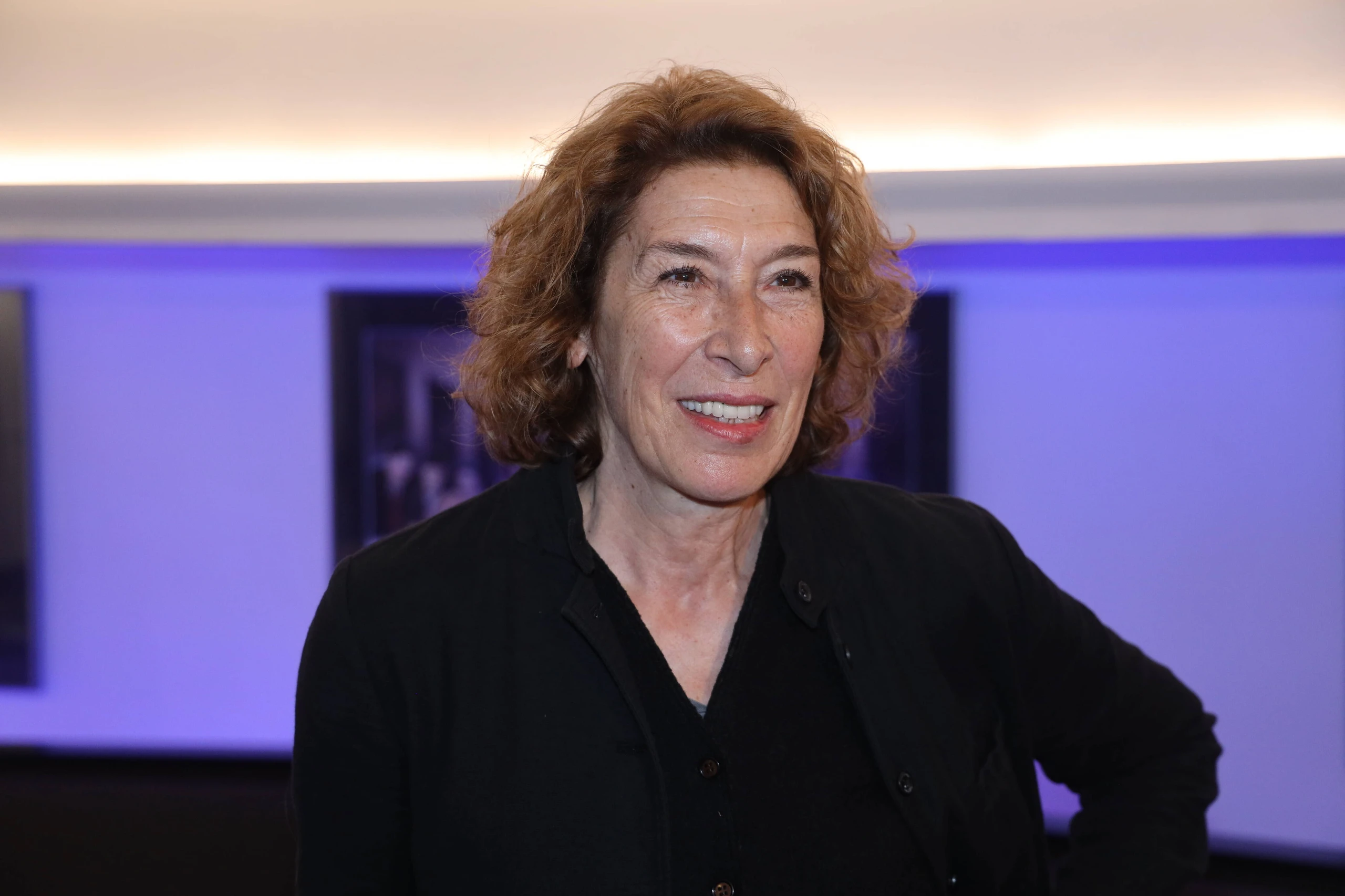 Adele Neuhauser