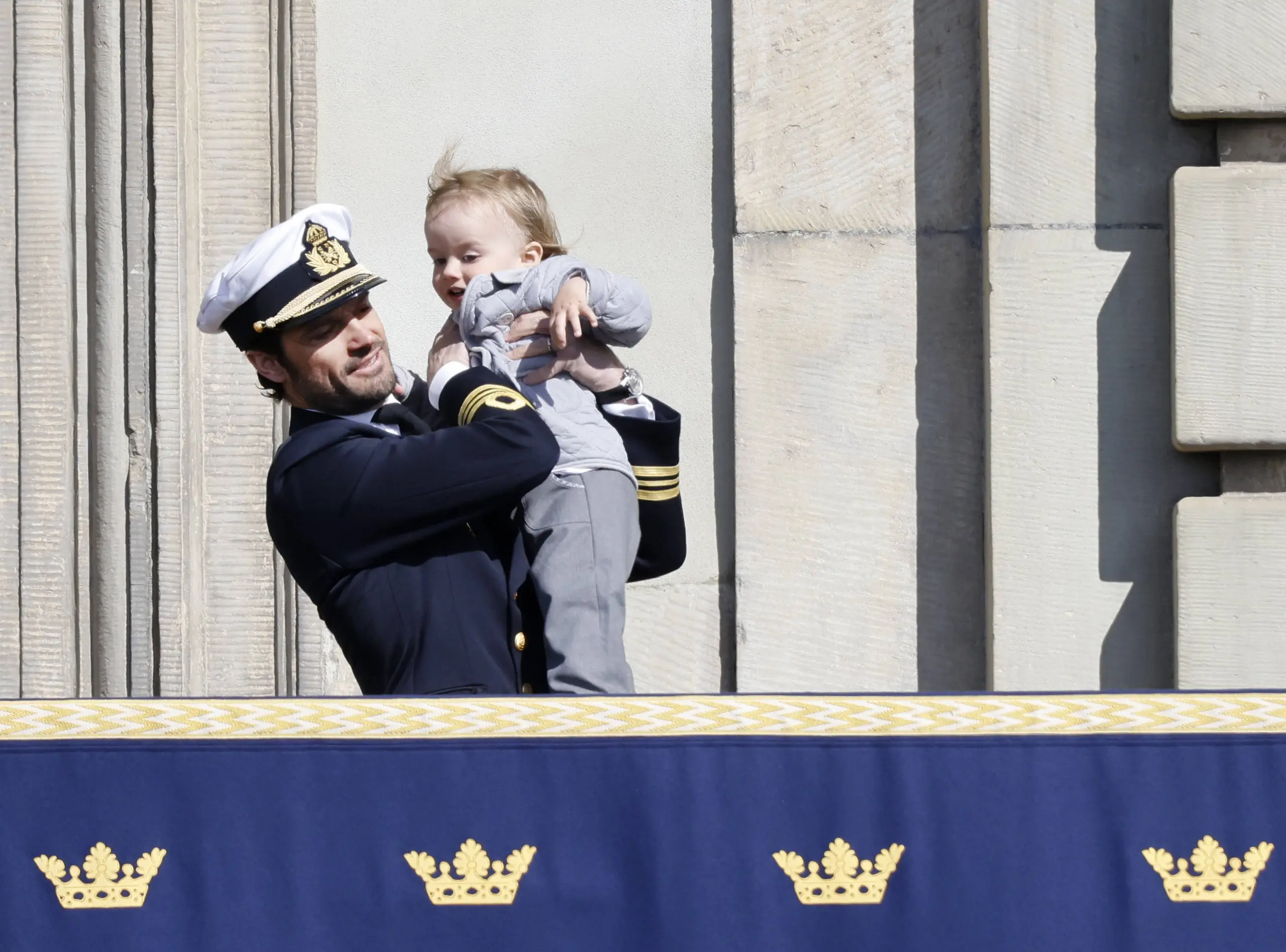 Prinz Julian mit Papa Prinz Carl Philip