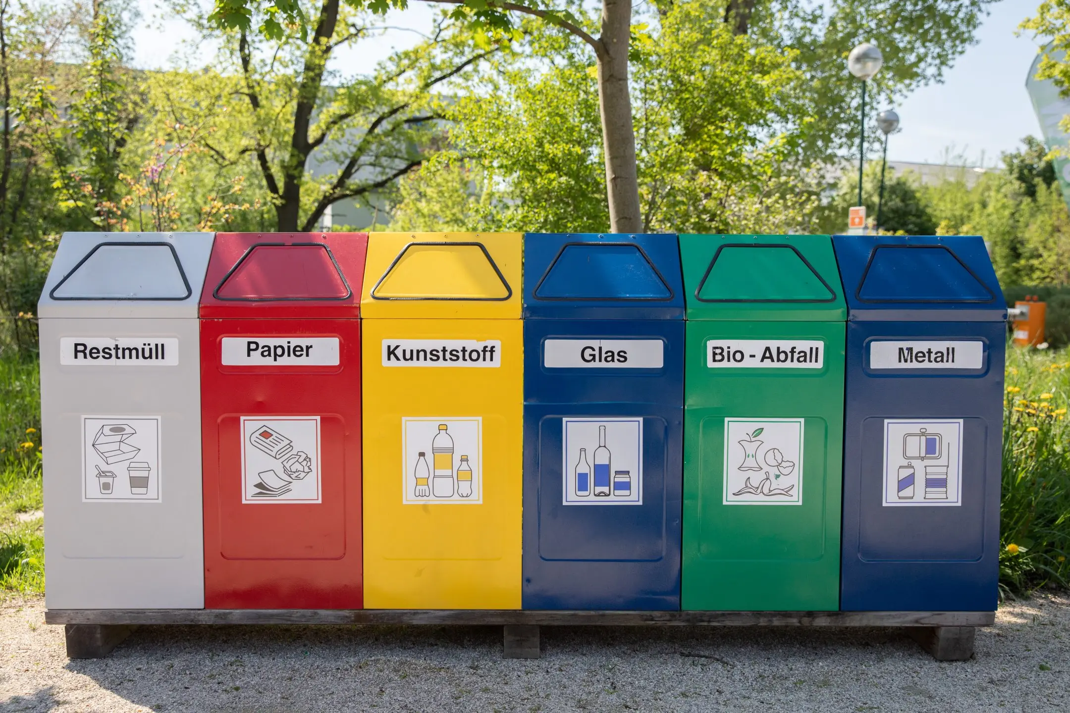 Mülltonnen und Mülltrennung