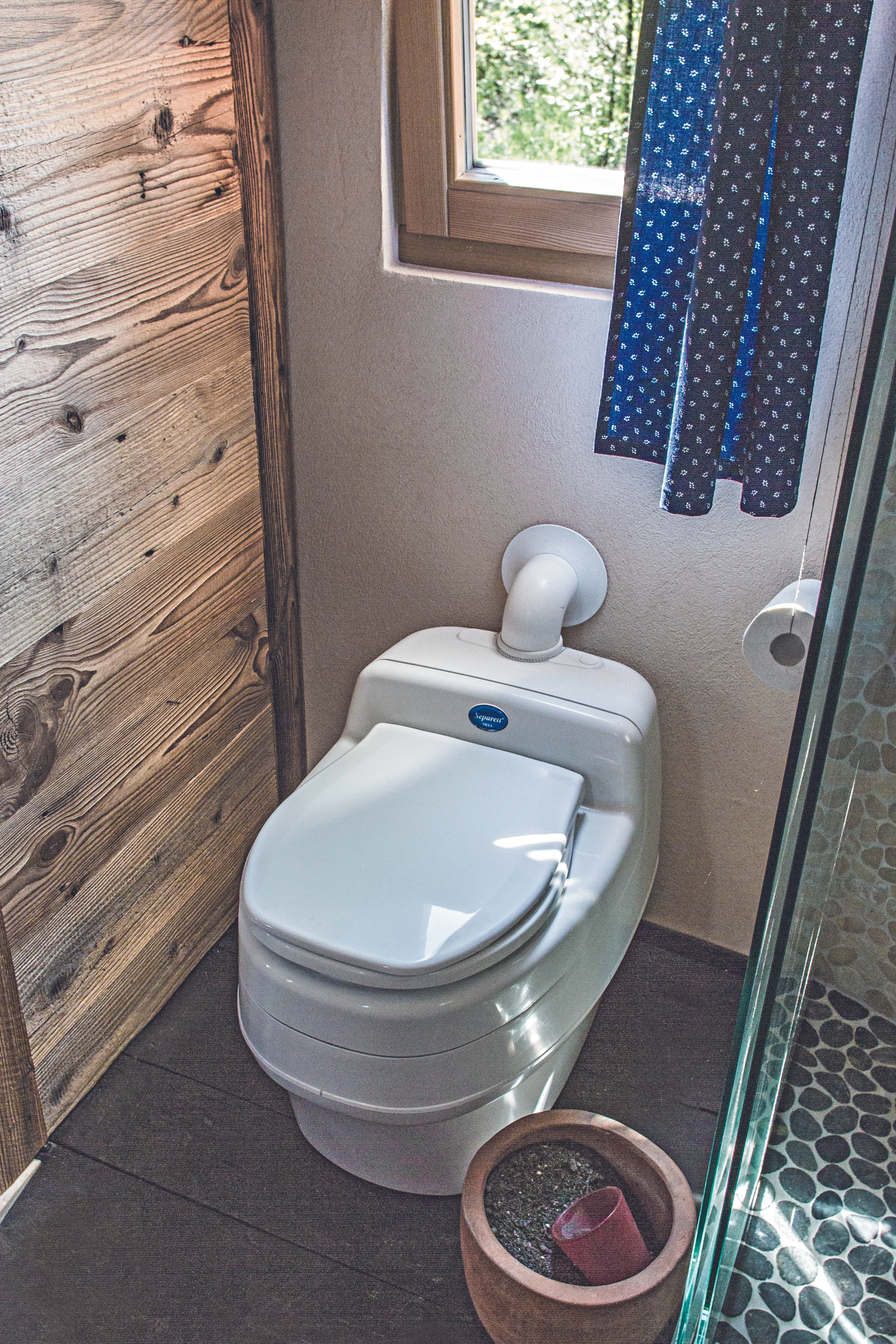 © Wohnwagon Blurred image background