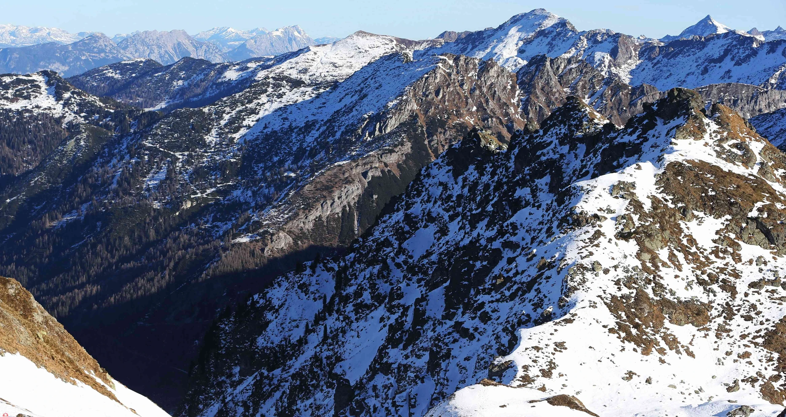 Das Skigebiet Obertauern bietet ein riesiges Panorama auf die Alpen.