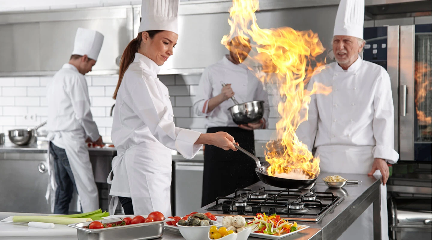 Lehrlinge in Industrie zufrieden, in Gastro und Tourismus nicht