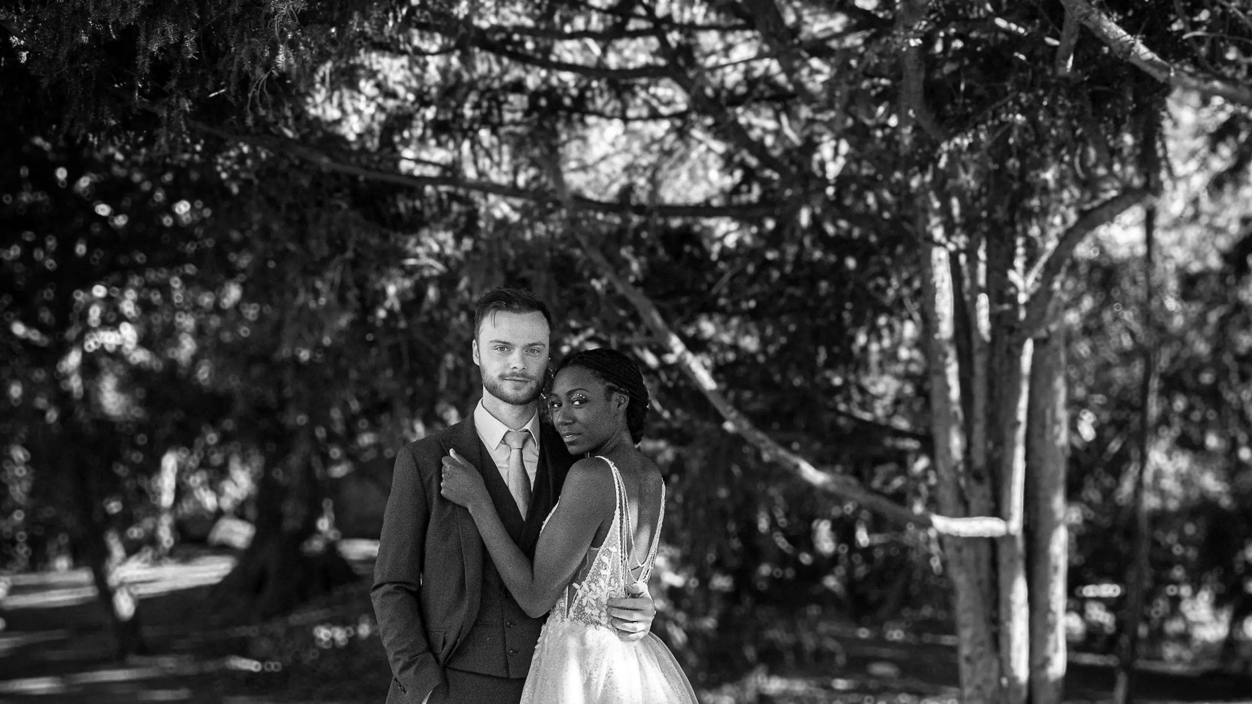 Brautpaar in Schwarz-Weiß