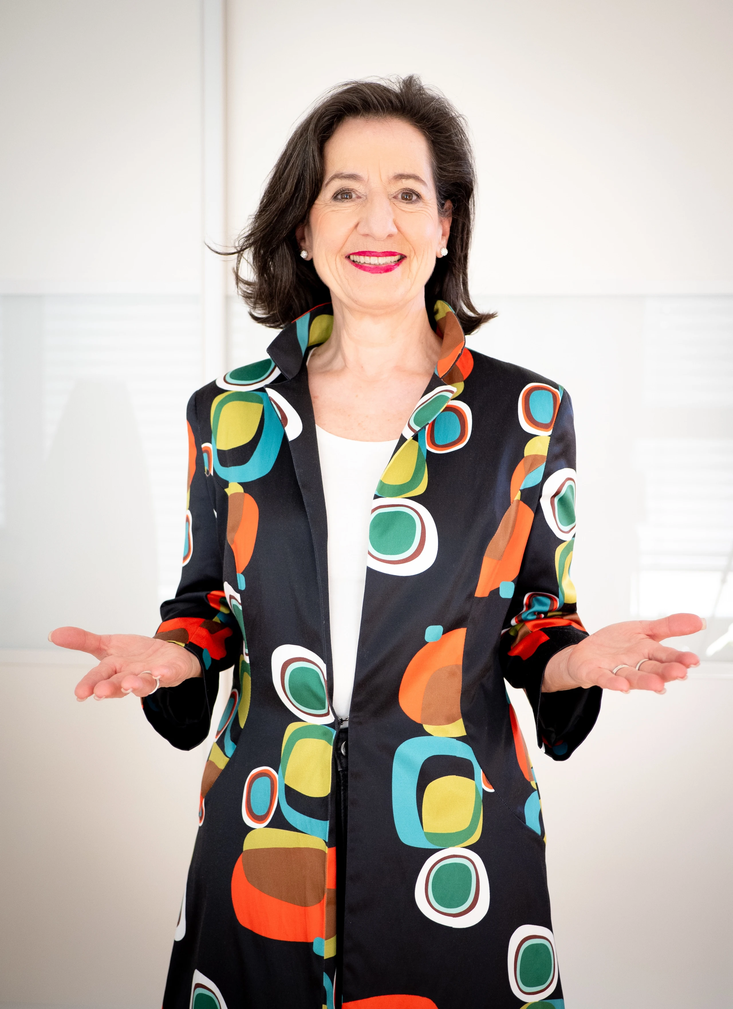 © Ingrid Amon Blurred image background