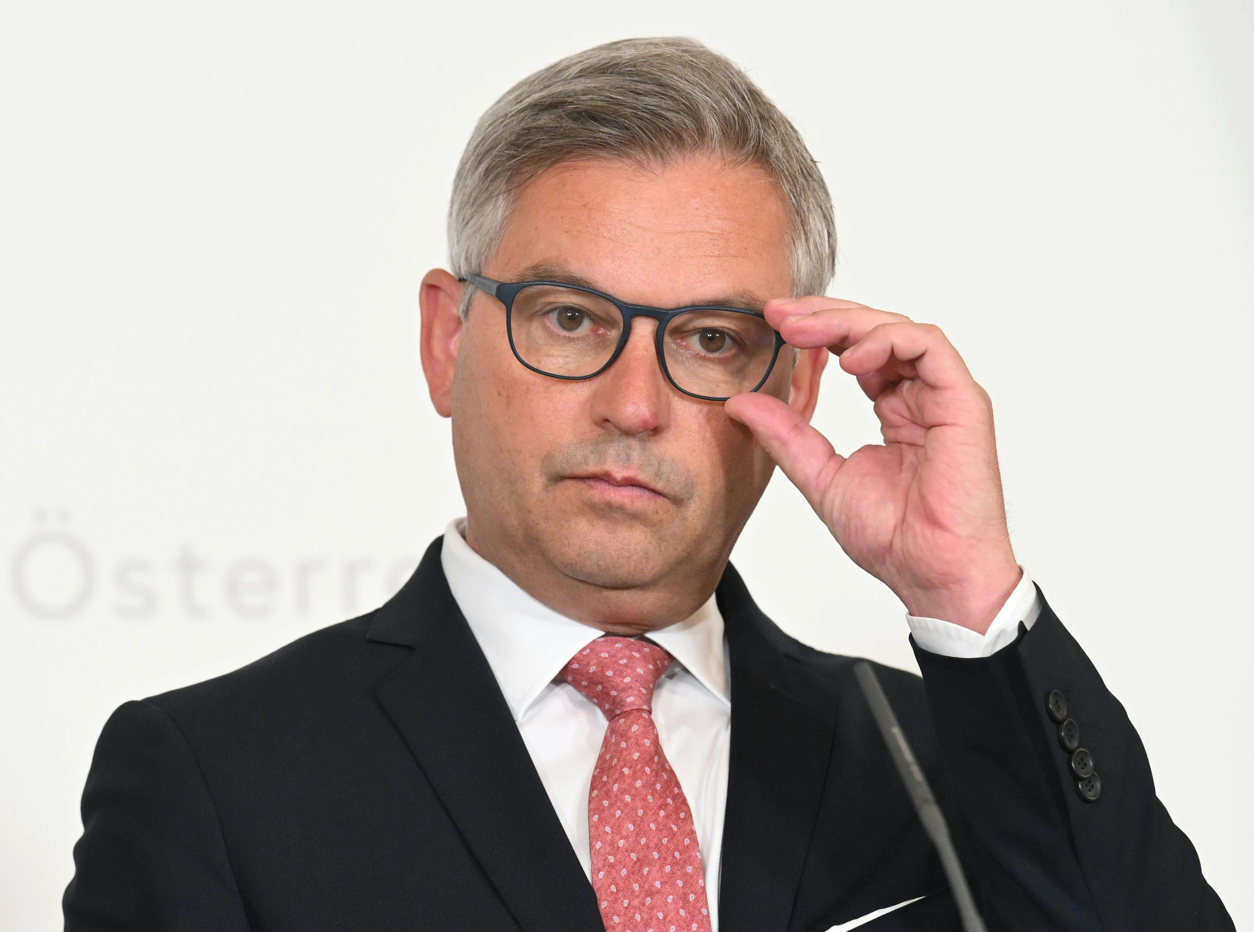 Ministerrat beschließt Erleichterungen für Firmenübergaben