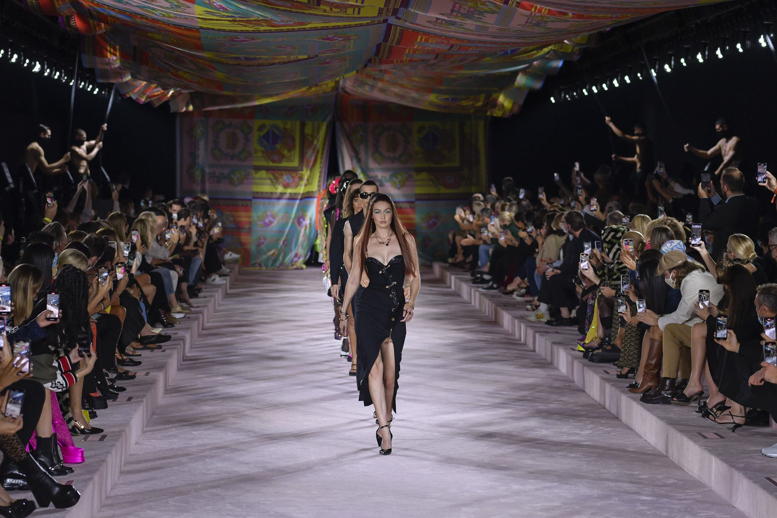 Gigi Hadid auf der Mailänder Fashionweek
