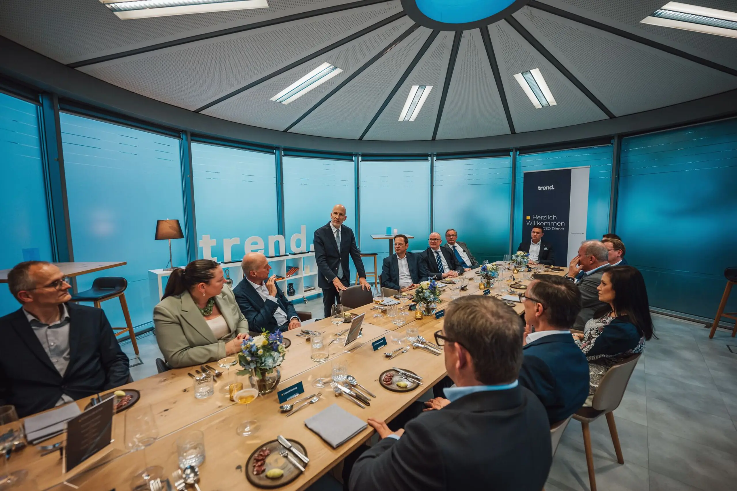 Ausgabe 02 | 24: Das trend. CEO Dinner mit Wirtschaftsminister Kocher