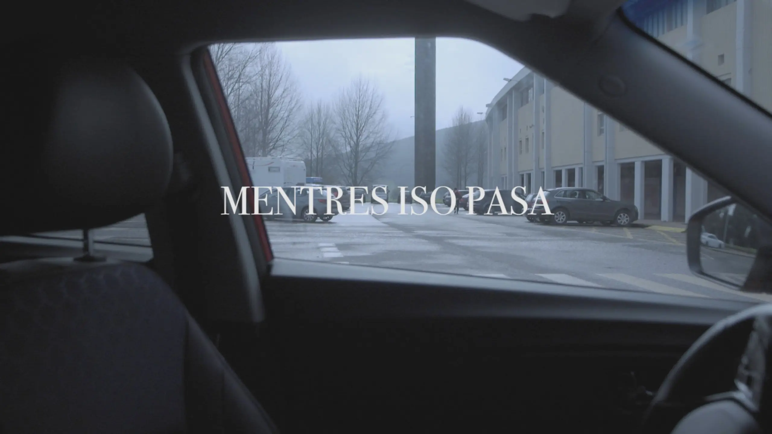 Mentres iso pasa