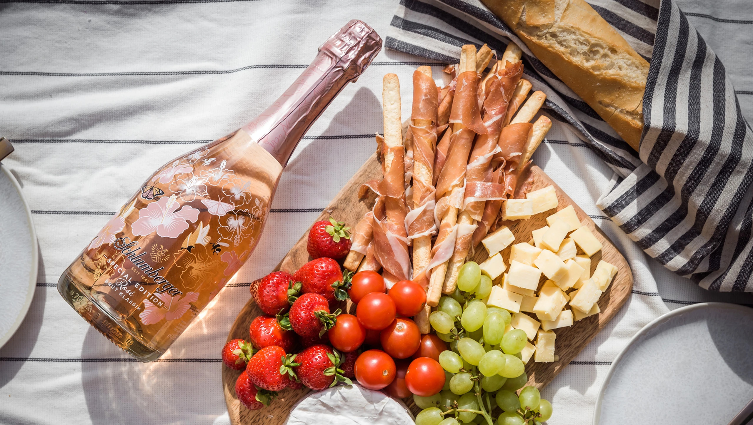 © Schlumberger, Schlumberger Blurred image background