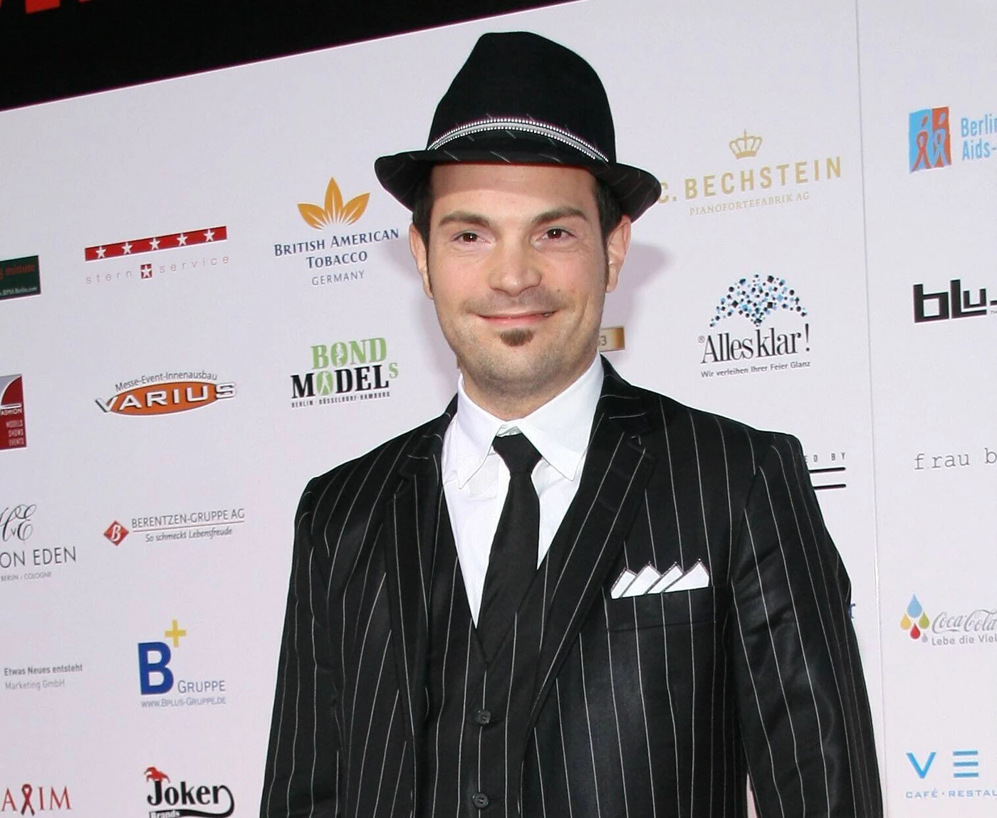 Roger Cicero auf dem Roten Teppich des 7. Reminders Day Aids Gala in Berlin am 1. September 2007