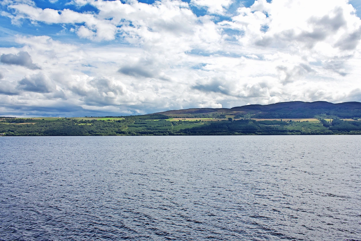 Lake Loch Ness in Schottland