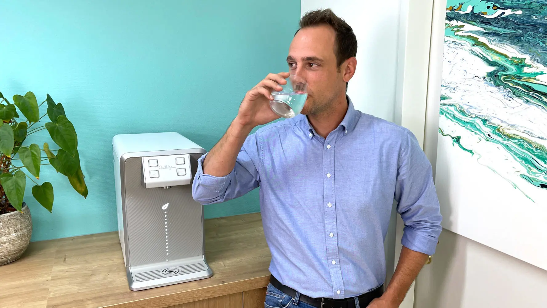 Wasserspender für Unternehmen: Eine Investition in Umweltschutz & Mitarbeitergesundheit