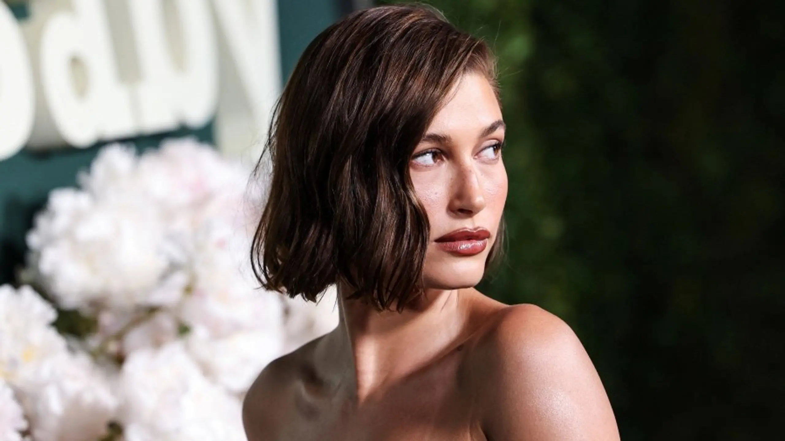 mega-run-auf-hailey-biebers-rhode-skincare-pop-up-in-new-york