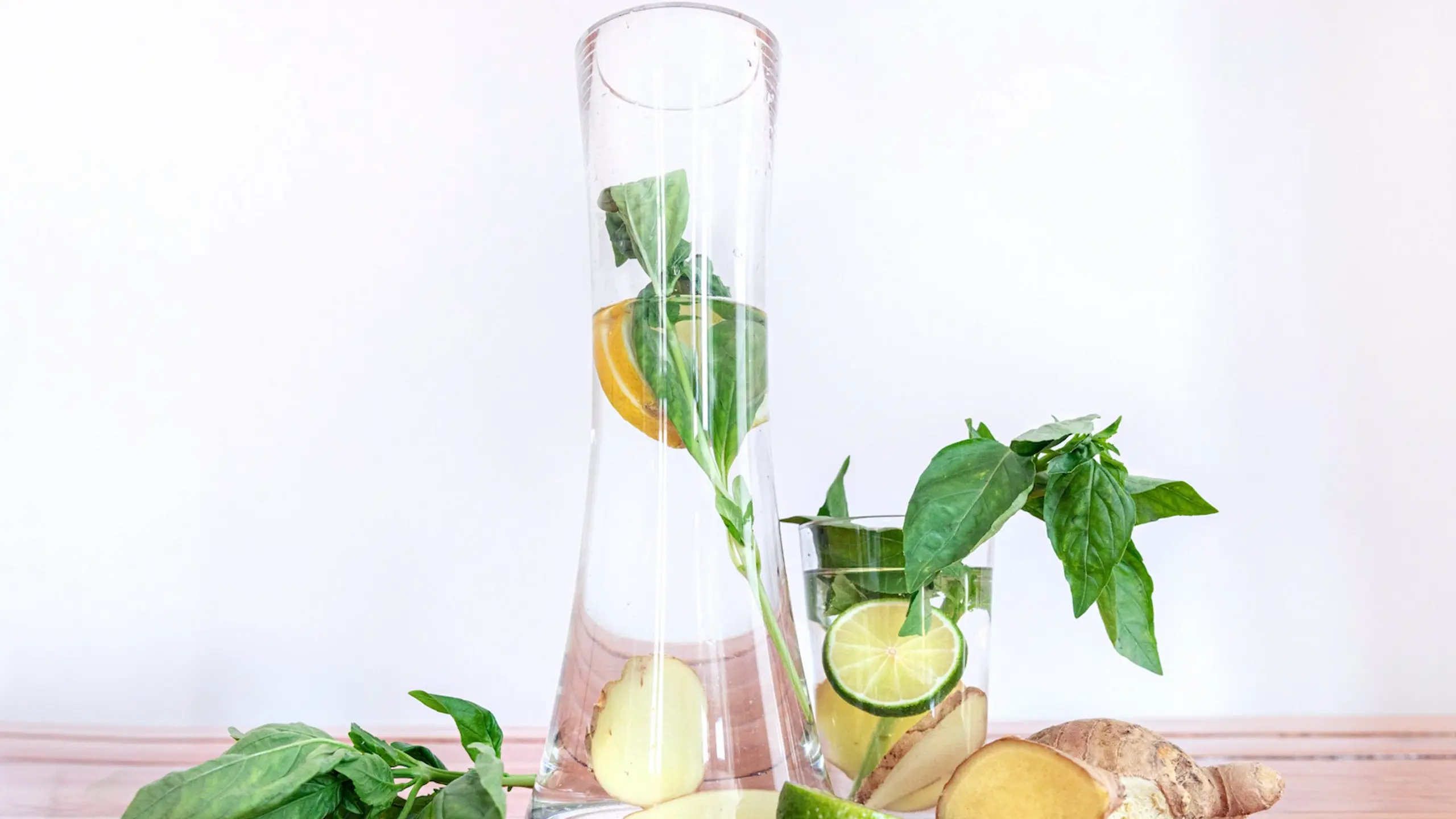 Wasser trinken zitrone ingwer