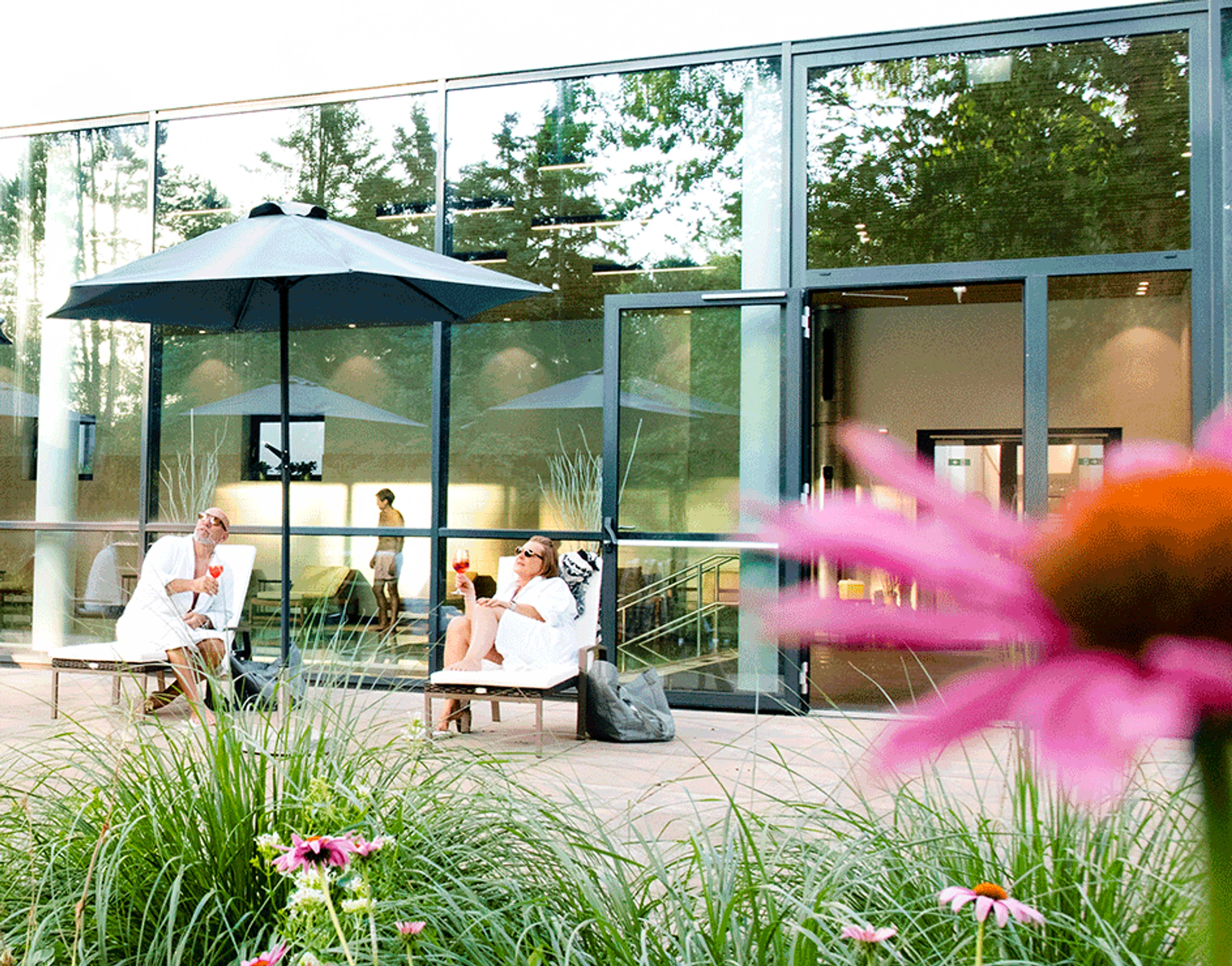 © Sabine Hauswirth, Sabine Hauswirth Blurred image background