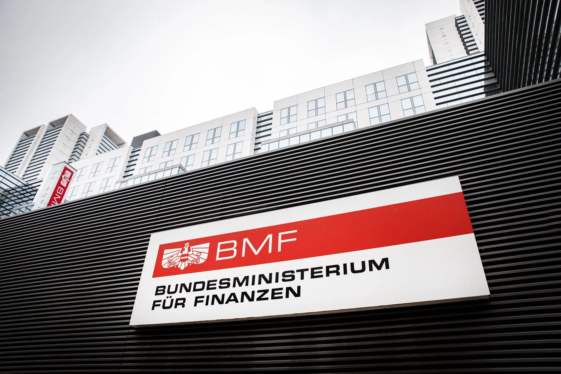Deutlich größeres Budget-Minus im ersten Halbjahr 2024