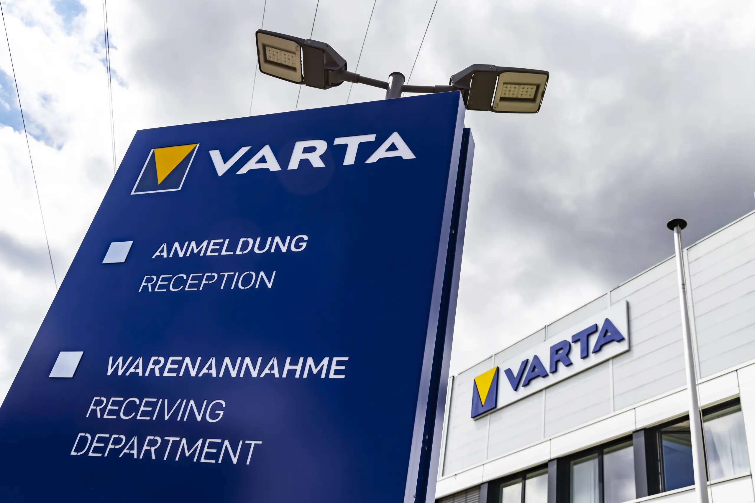 Varta-Sanierungsplan: Porsche steigt ein, Aktionäre gehen leer aus