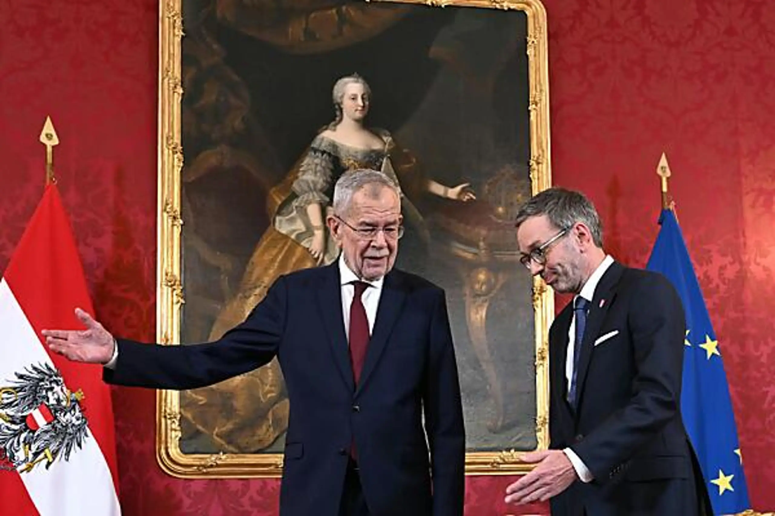 Van der Bellen und Kickl vor Gespräch in der Hofburg