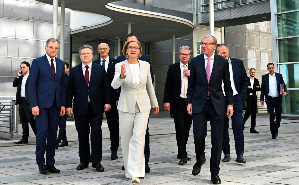 Die Mächtigen