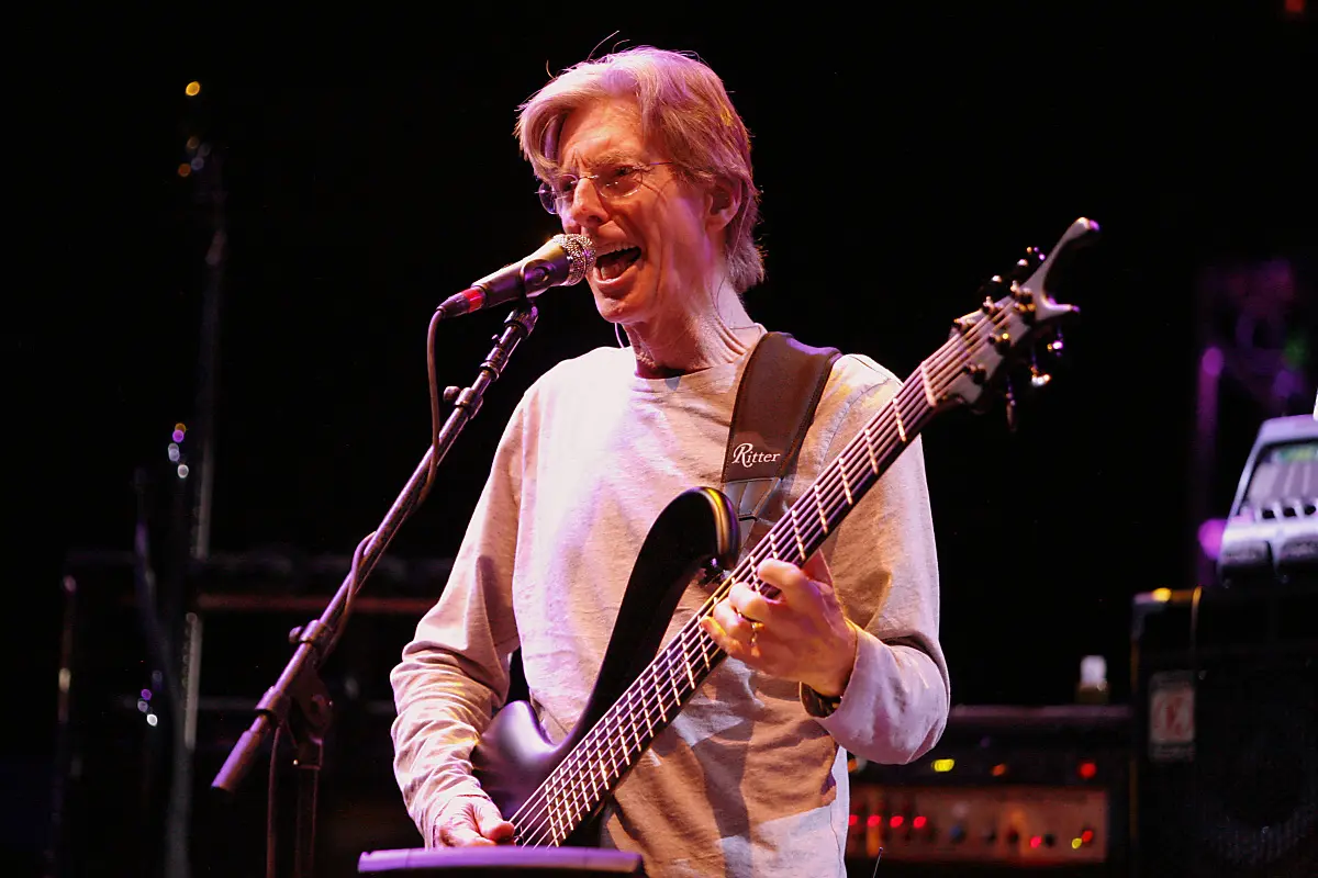 Lesh bei einem Konzert im Jahr 2009