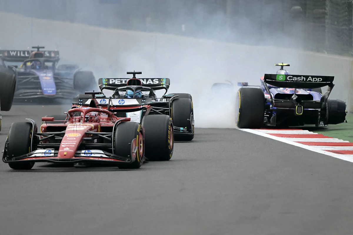 Ferrari vorne, Tsunoda in der Bande
