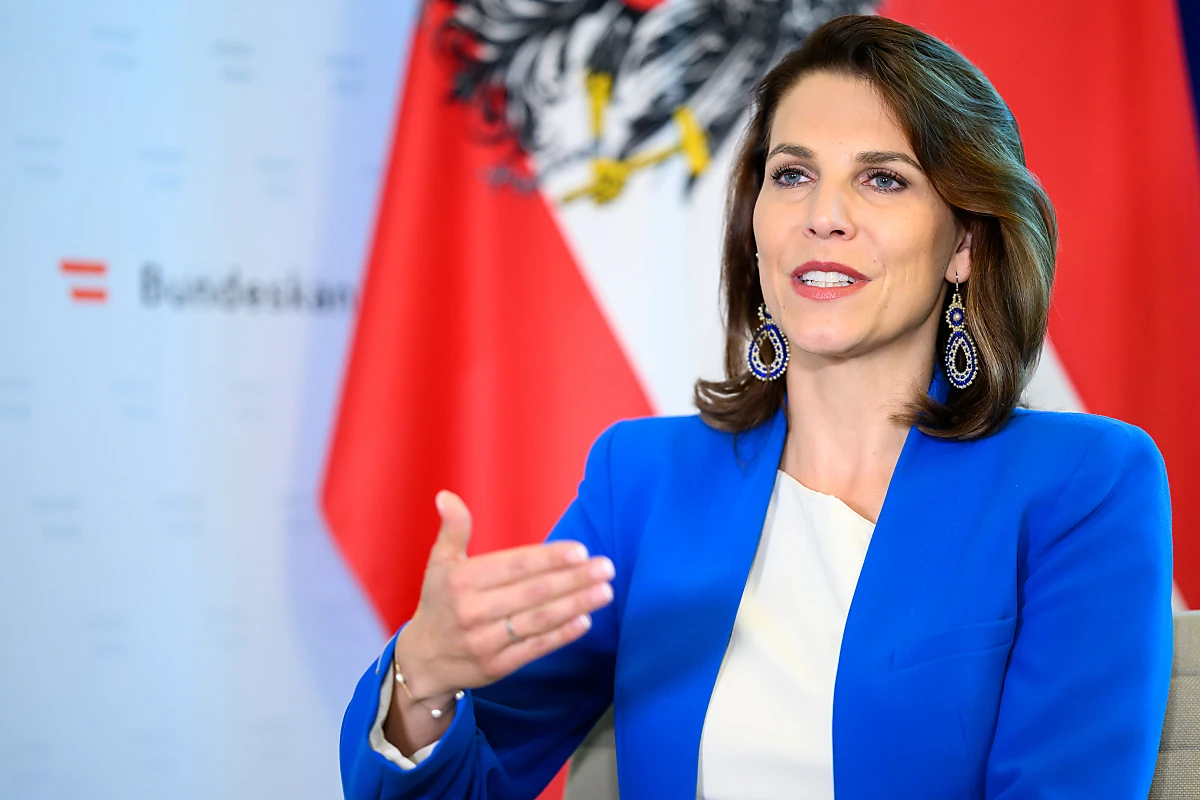 Edtstadler bleibt Nationalratsabgeordnete