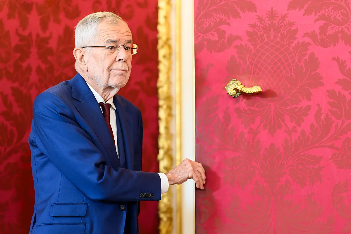 Van der Bellen erholt sich weiter von Bandscheiben-OP