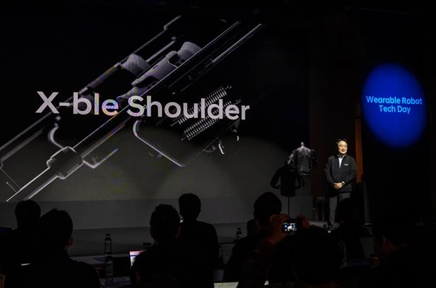 Präsentation „X-ble Shoulder“ von Hyundai Motor und Kia´s Robotics LA