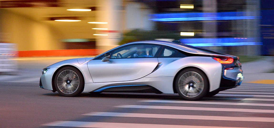 BMW i8: Freude am Posen
