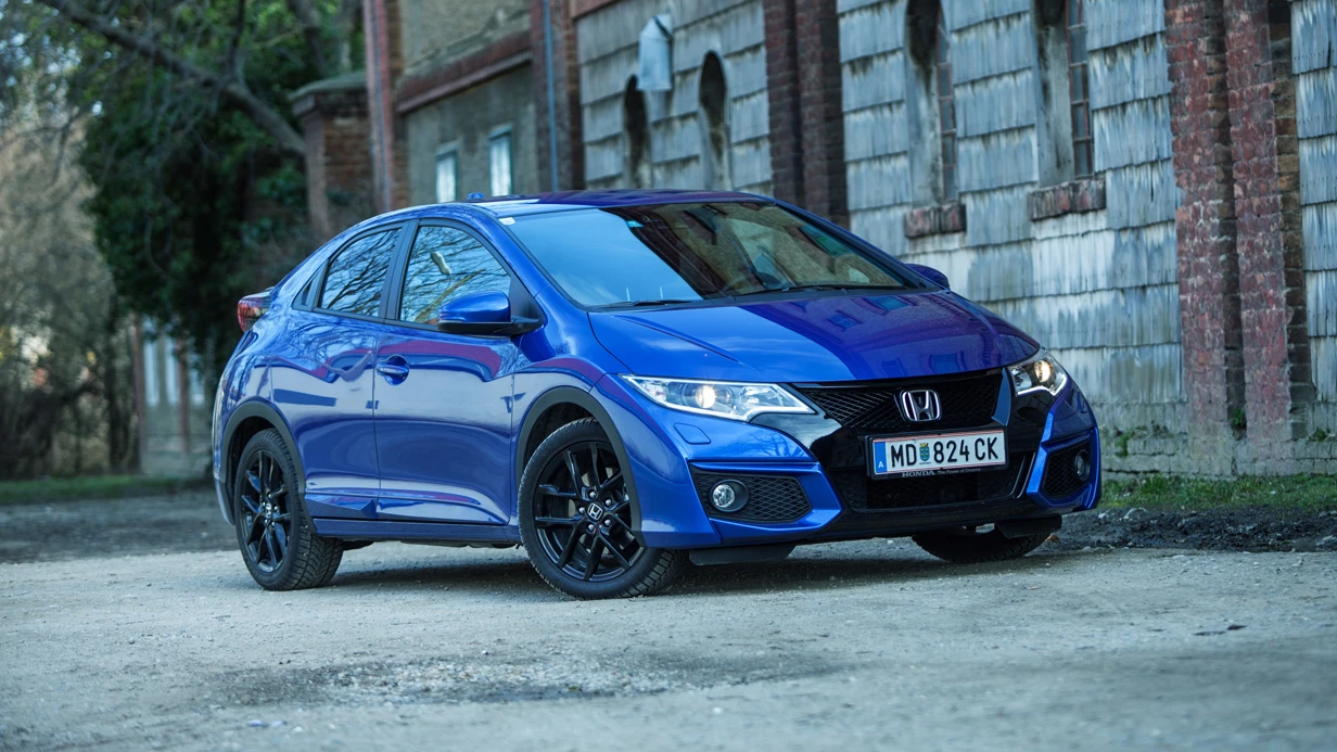 Honda Civic Sport - Kapperl auf, Flachbildschirm rein!