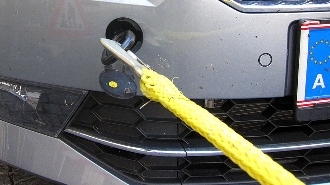 Wie schleppe ich ein Auto richtig ab?