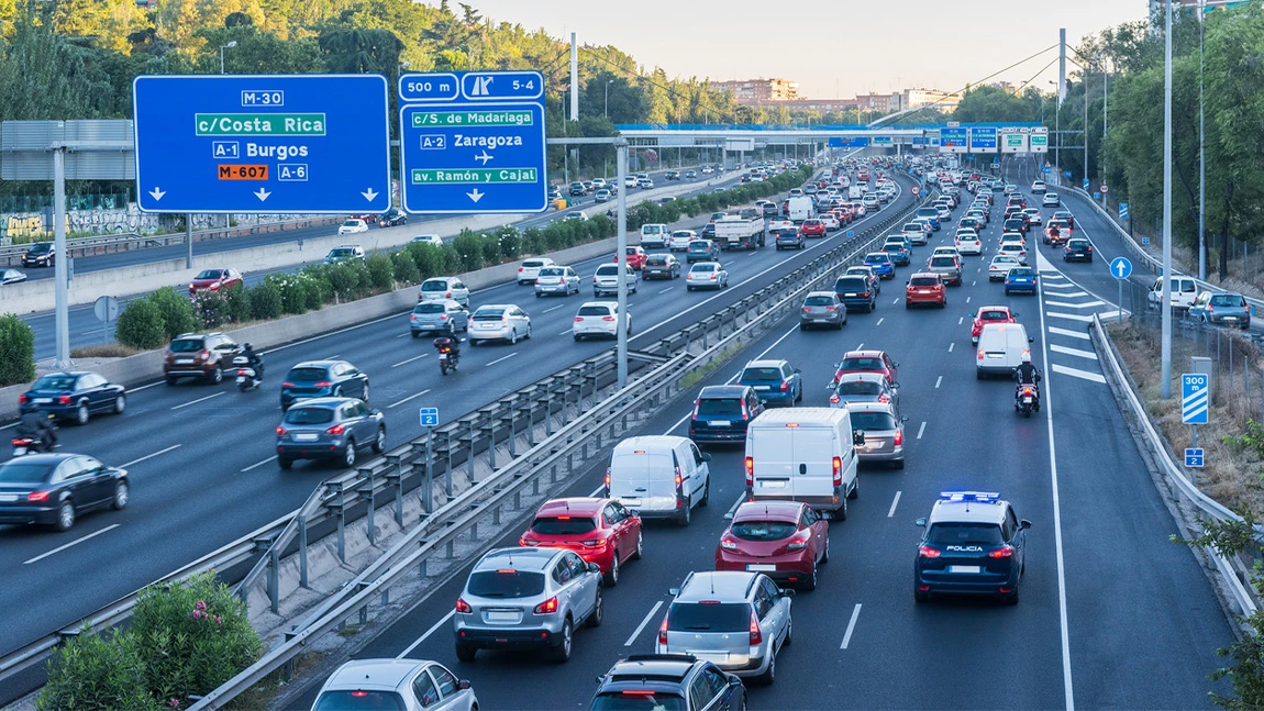 Autofahren in Spanien: Tempolimits, Promillegrenze, Maut &amp; mehr