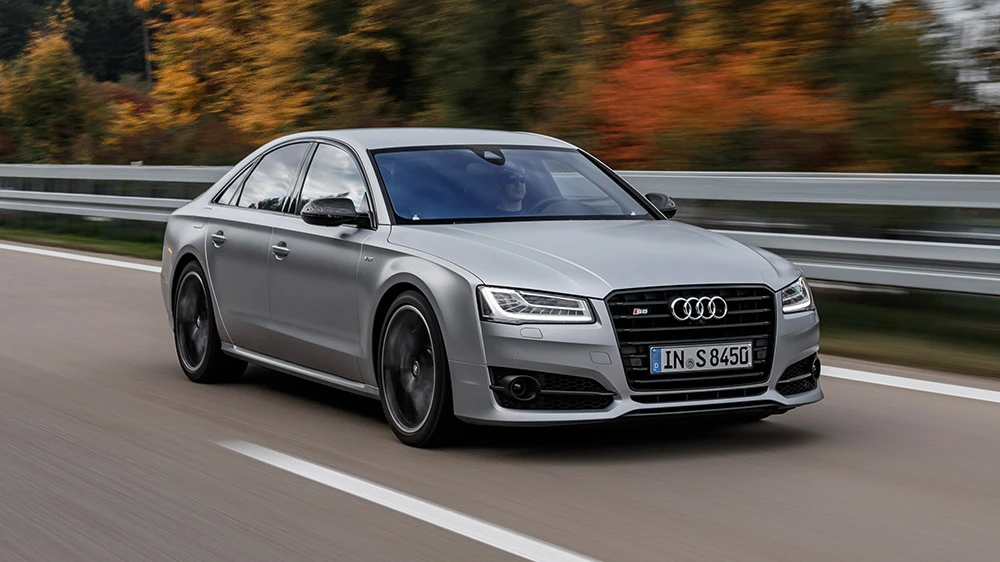 Audi S8 plus – Tüpferl auf dem S