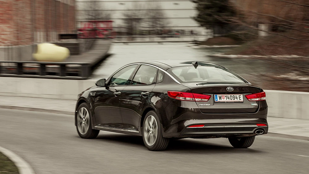 Kia Optima: Passat-Bashing