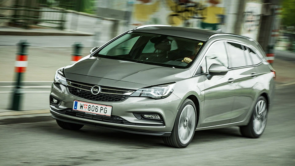 Opel Astra Sports Tourer 1,4 Turbo: 2,2 bar links hinten