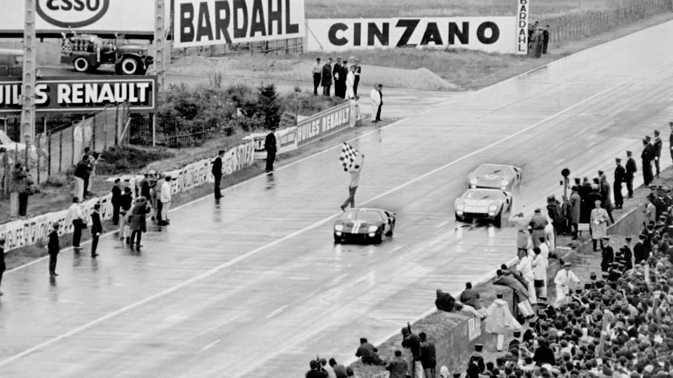 Die wohl absurdeste Entscheidung in der Rennsport-Geschichte