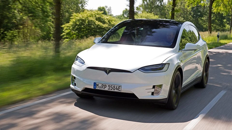 Tesla Model X 2016 vorne seite front außen exterieur