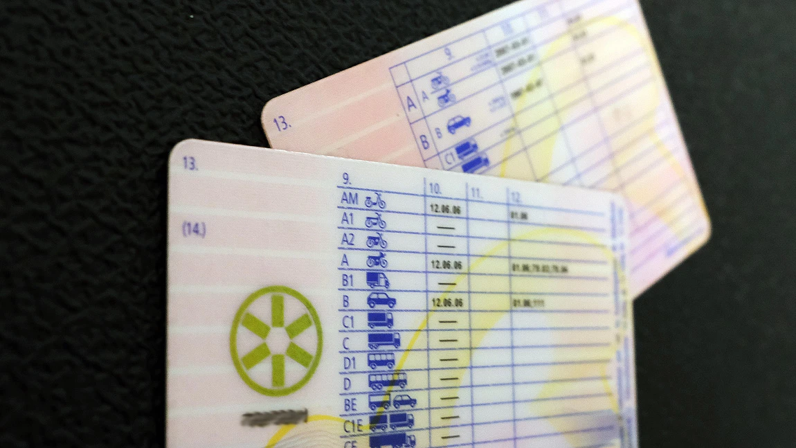 Was bedeuten die Zahlen bzw. Codes im Führerschein?